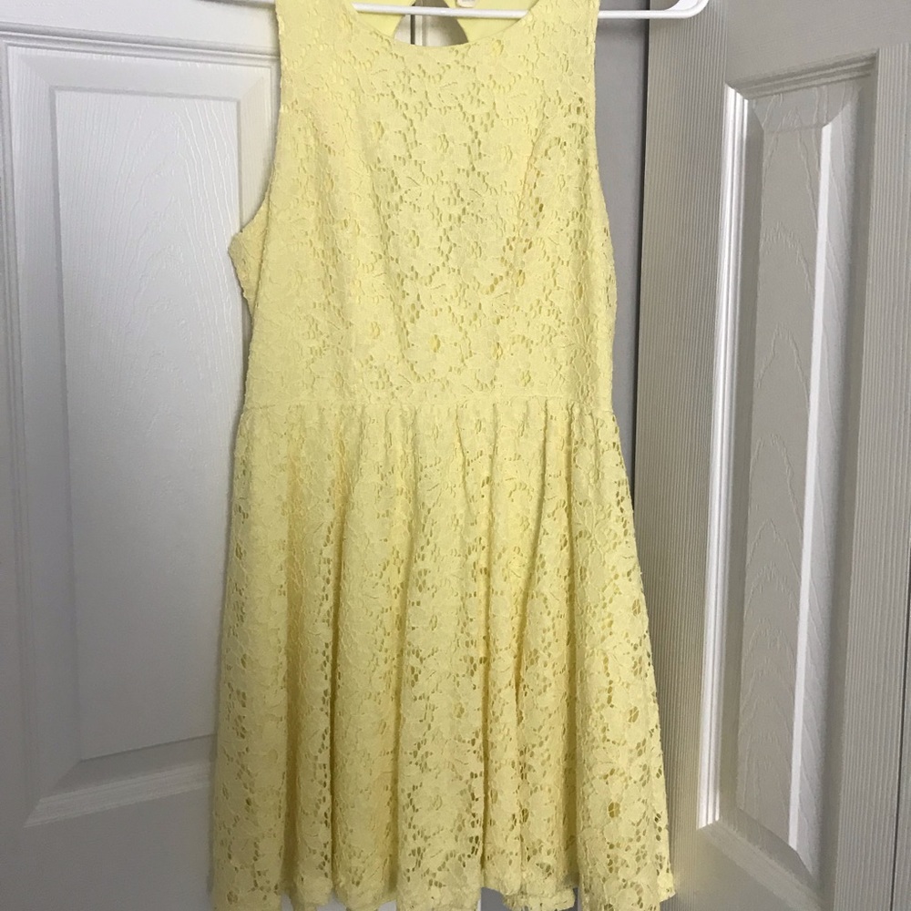 Yellow laced dress